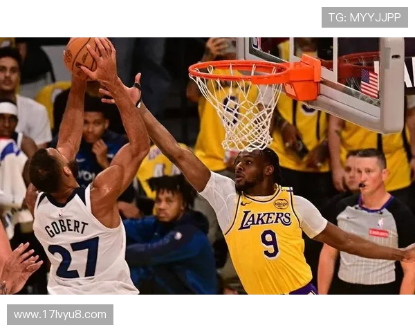 洛杉矶湖人新赛季全力冲冠詹姆斯领衔豪阵再掀紫金荣耀风暴