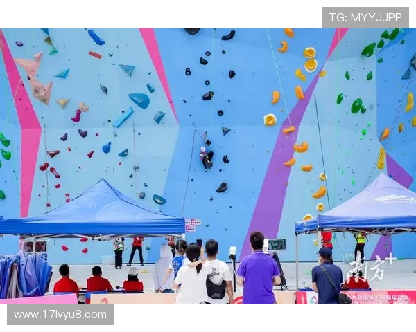 极限运动会特别报道成都攀岩队勇攀高峰的奋斗历程与精彩瞬间