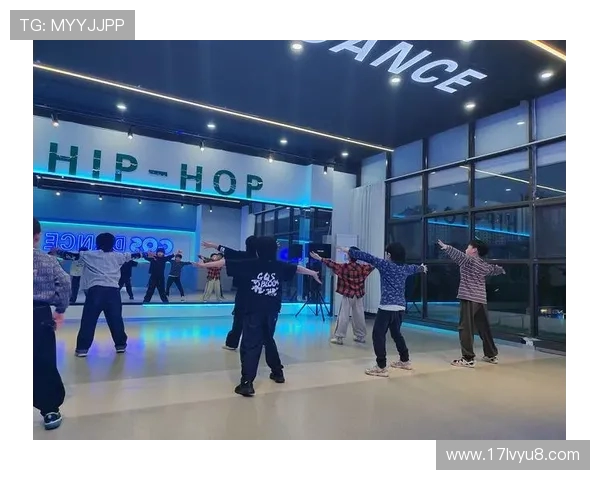 武汉街舞队的耐力变革引发热议展现年轻人激情与坚持的力量 武汉街舞队的耐力变革引发热议展现年轻人激情与坚持的力量