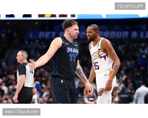 东契奇狂砍73分刷新现役得分纪录独行侠力克太阳终止其11连胜之旅